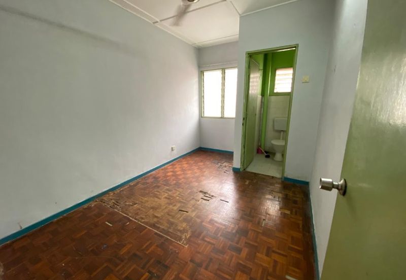 Seksyen 4, Bandar Country Homes