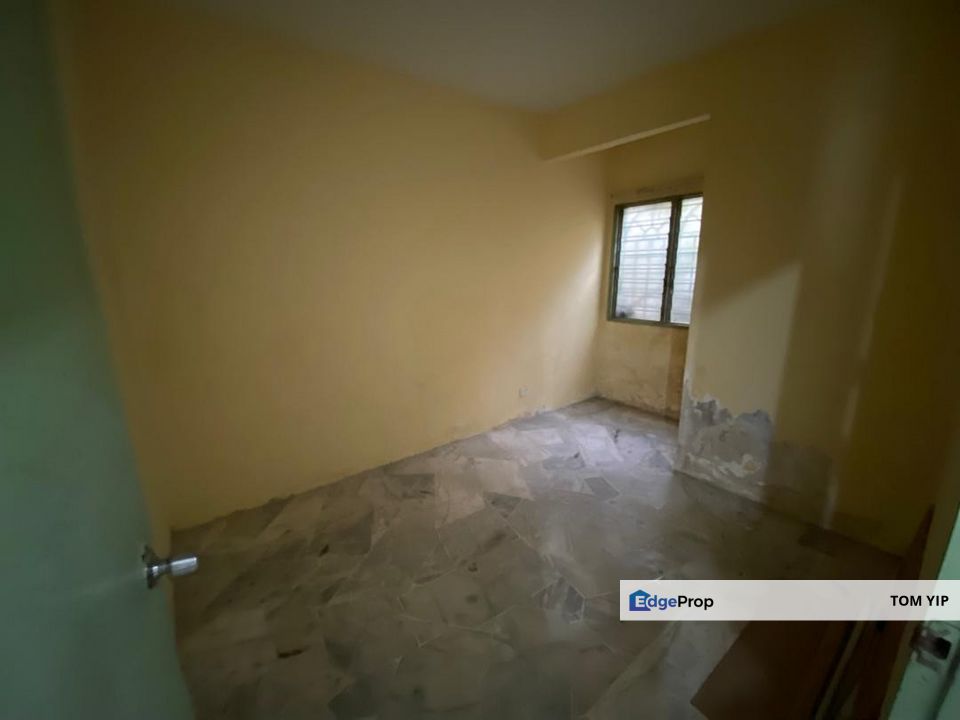 CHEAP - 2 Sty Terraced House Desa 4 Bandar Country Homes Rawang, Selangor, Bandar Country Homes