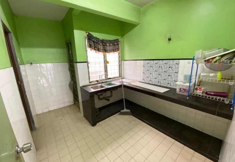 Seksyen 4, Bandar Country Homes