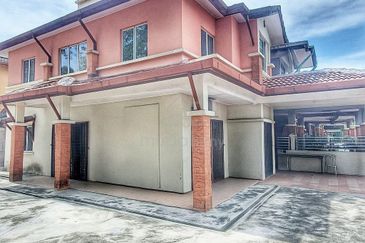 Jalan Spektrum U16 @ Taman Bukit Subang