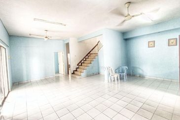 Jalan Spektrum U16 @ Taman Bukit Subang