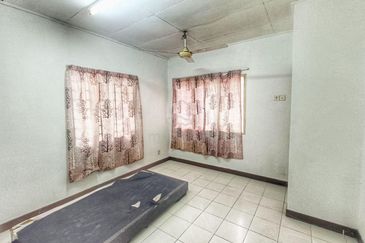 Jalan Spektrum U16 @ Taman Bukit Subang