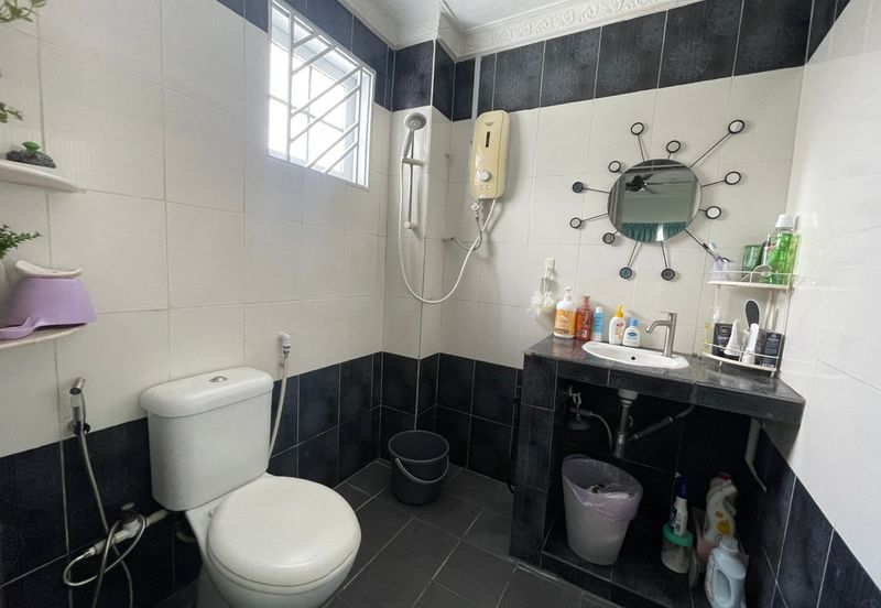 Seksyen 1, Bandar Country Homes