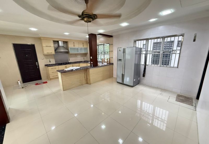 CORNER 3Sty Terraced RENO, Jalan Uranus U5 Subang Impian, Subang Bestari