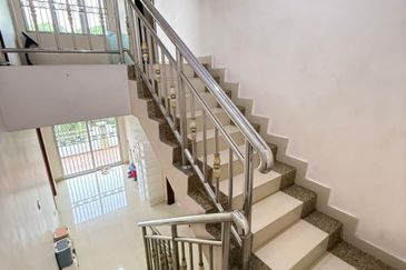 CORNER 3Sty Terraced RENO, Jalan Uranus U5 Subang Impian, Subang Bestari