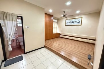 CORNER 3Sty Terraced RENO, Jalan Uranus U5 Subang Impian, Subang Bestari