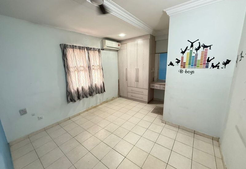 CORNER 3Sty Terraced RENO, Jalan Uranus U5 Subang Impian, Subang Bestari