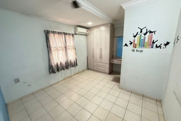 CORNER 3Sty Terraced RENO, Jalan Uranus U5 Subang Impian, Subang Bestari