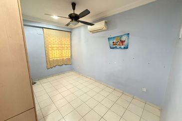 CORNER 3Sty Terraced RENO, Jalan Uranus U5 Subang Impian, Subang Bestari