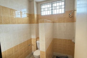 CORNER 3Sty Terraced RENO, Jalan Uranus U5 Subang Impian, Subang Bestari