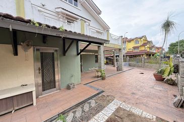 CORNER 3Sty Terraced RENO, Jalan Uranus U5 Subang Impian, Subang Bestari