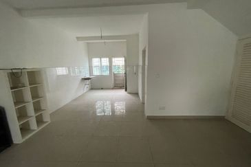 Kota Puteri, Batu Arang