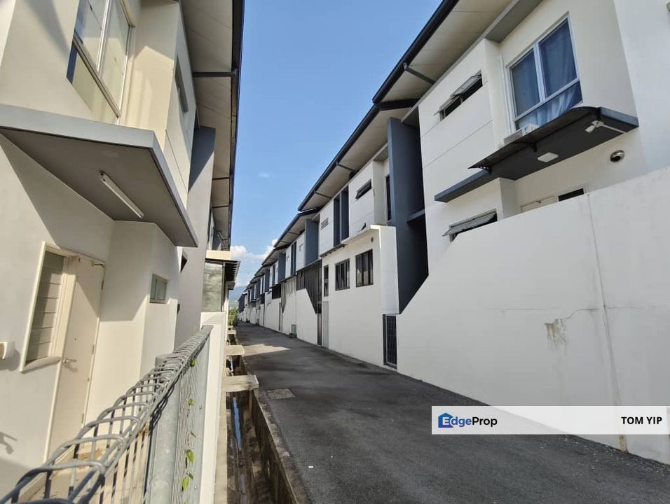 2 Storey END LOT, Extra land, Kota Emerald, Garland, Rawang, Selangor, Rawang