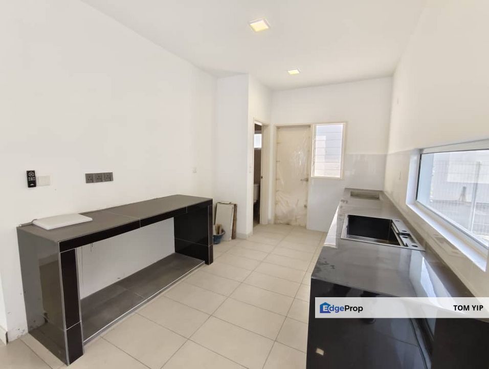 2 Storey END LOT, Extra land, Kota Emerald, Garland, Rawang, Selangor, Rawang