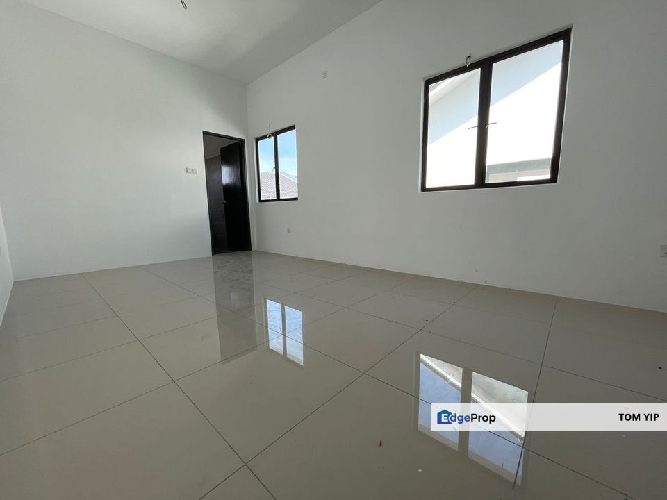 CHEAPEST LIMITED 2 Storey SEMI D Kota Emerald Taman Scientex Rawang, Selangor, Rawang