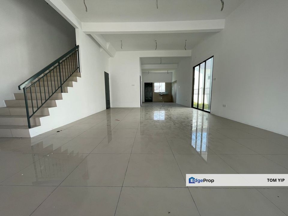 CHEAPEST LIMITED 2 Storey SEMI D Kota Emerald Taman Scientex Rawang, Selangor, Rawang
