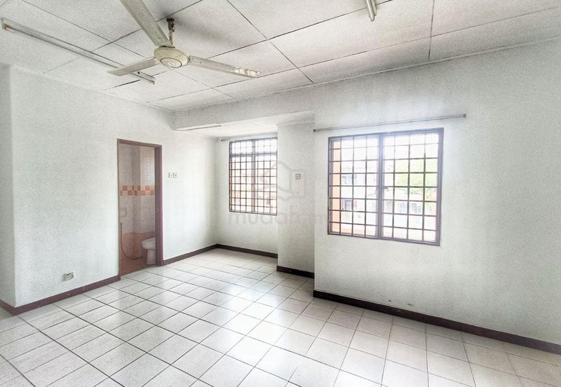 Jalan Spektrum U16 @ Taman Bukit Subang