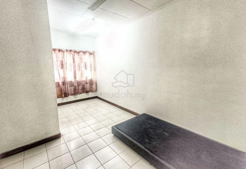 Jalan Spektrum U16 @ Taman Bukit Subang