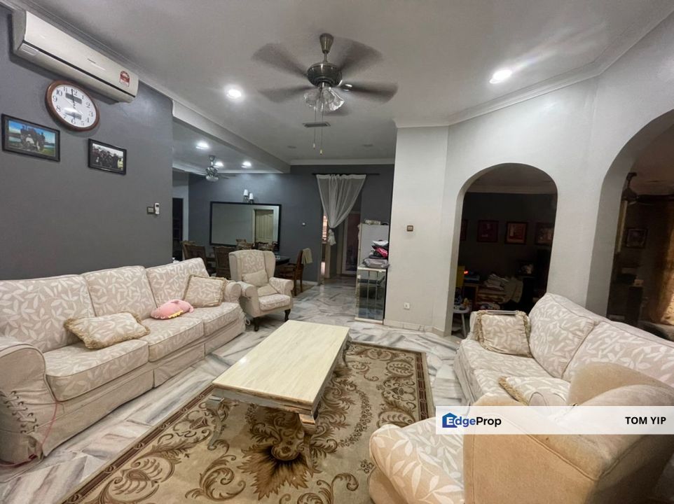 LIMITED RENOVATED 1.5 Storey Bungalow Kota Emerald Sapphire, Rawang House, Selangor, Rawang