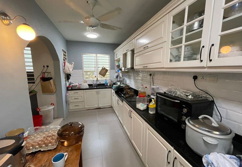 Seksyen 8, Bandar Country Homes