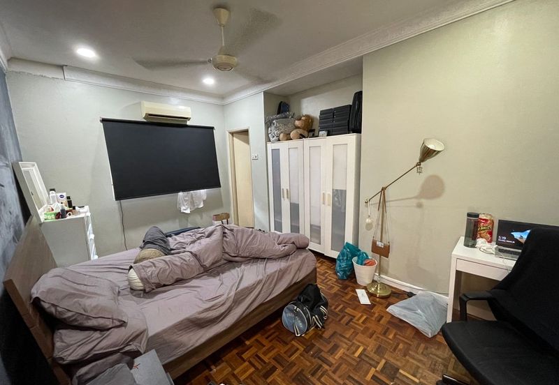 Seksyen 8, Bandar Country Homes