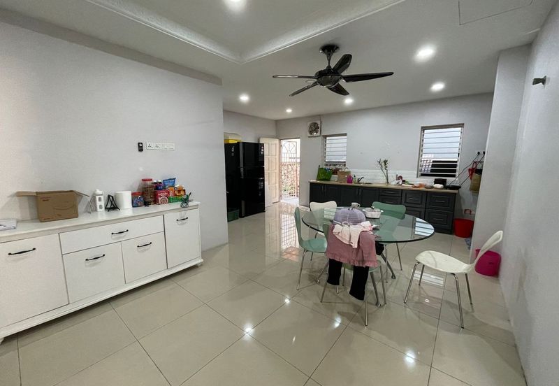 Seksyen 8, Bandar Country Homes