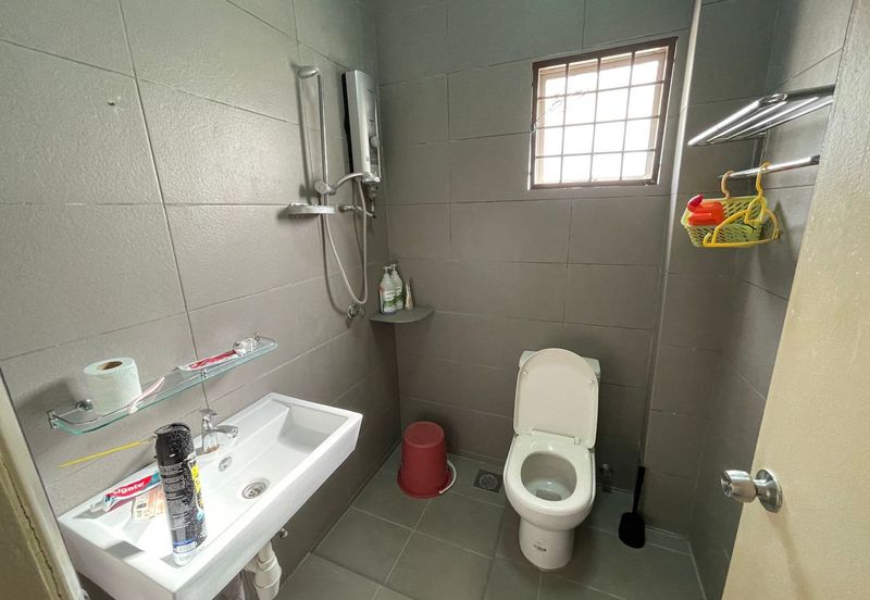 Seksyen 8, Bandar Country Homes