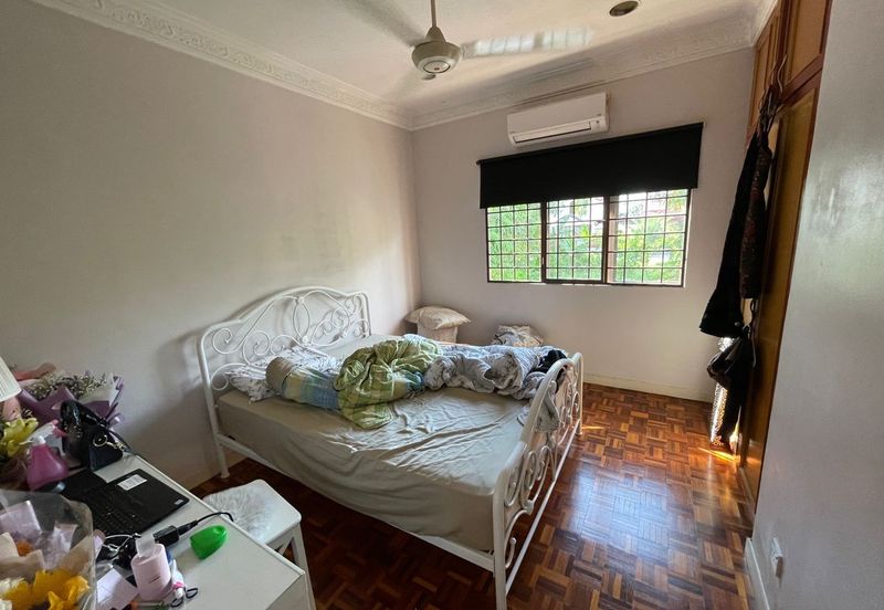 Seksyen 8, Bandar Country Homes