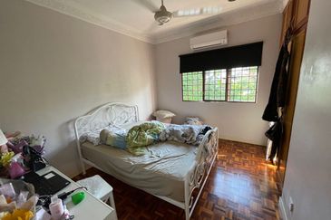 Seksyen 8, Bandar Country Homes