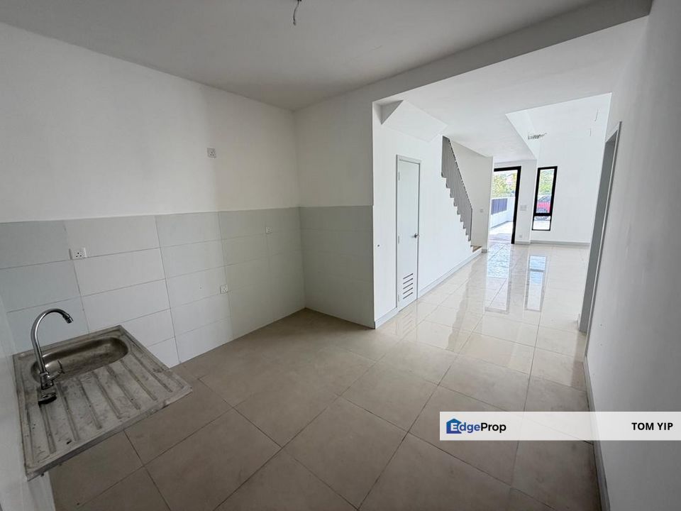(Facing Empty) 2 Storey SEMI D , Mallow , Kota Emerald , Rawang House Special Size, Selangor, Rawang