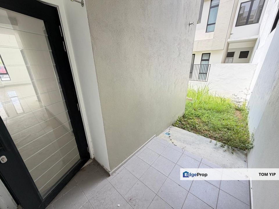 (Facing Empty) 2 Storey SEMI D , Mallow , Kota Emerald , Rawang House Special Size, Selangor, Rawang