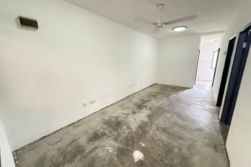 Taman Subang Perdana Flat