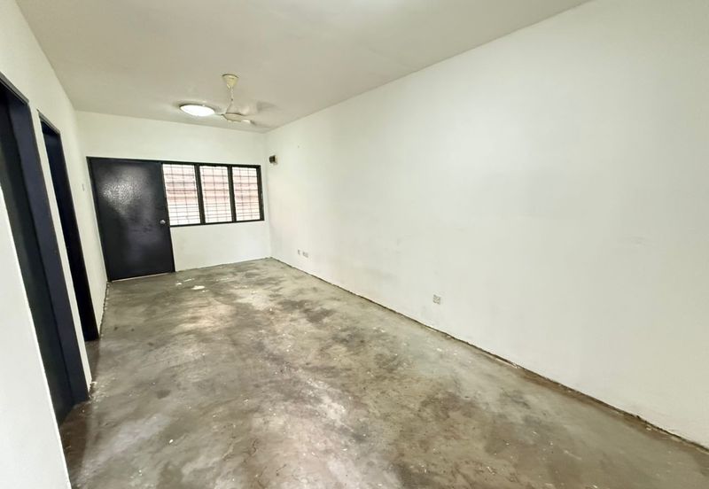 Taman Subang Perdana Flat