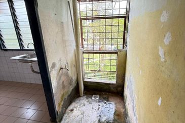 Taman Subang Perdana Flat