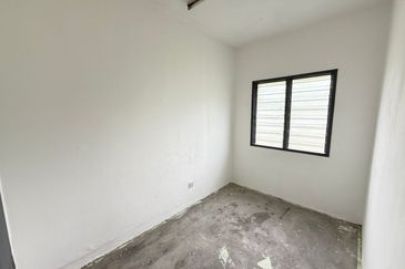 Taman Subang Perdana Flat