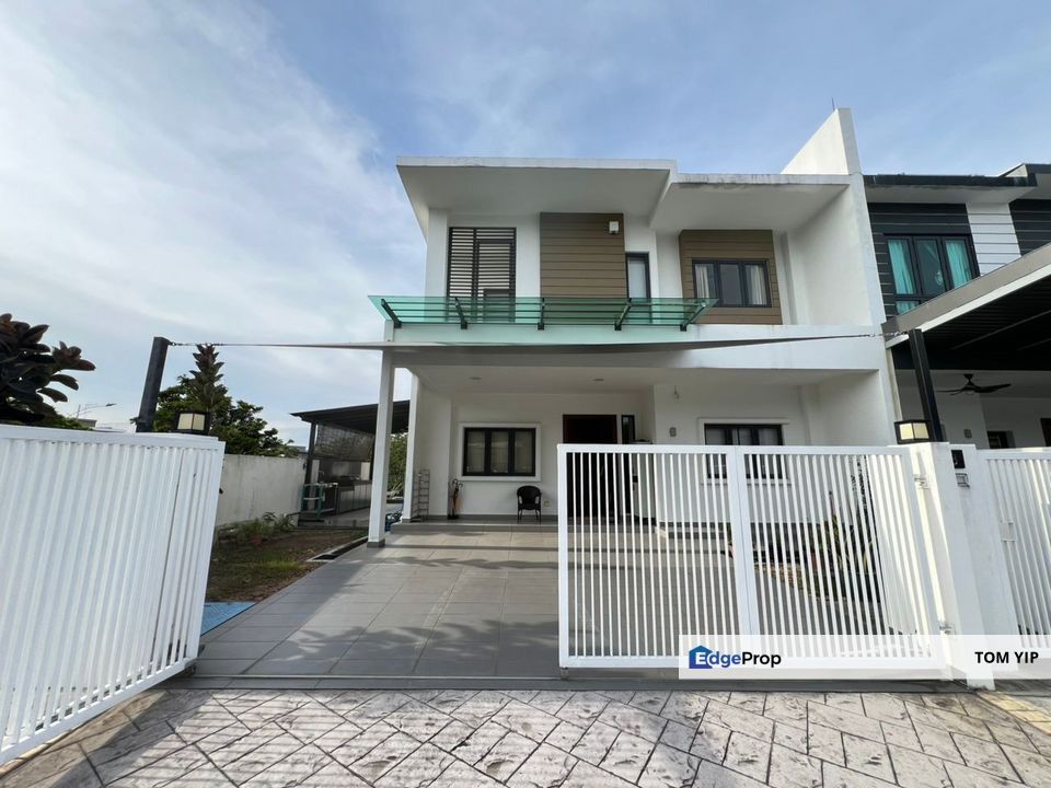 3 Storey End Lot SEMI D , The Estana , Kota Damansara , Seksyen 9, Selangor, Kota Damansara