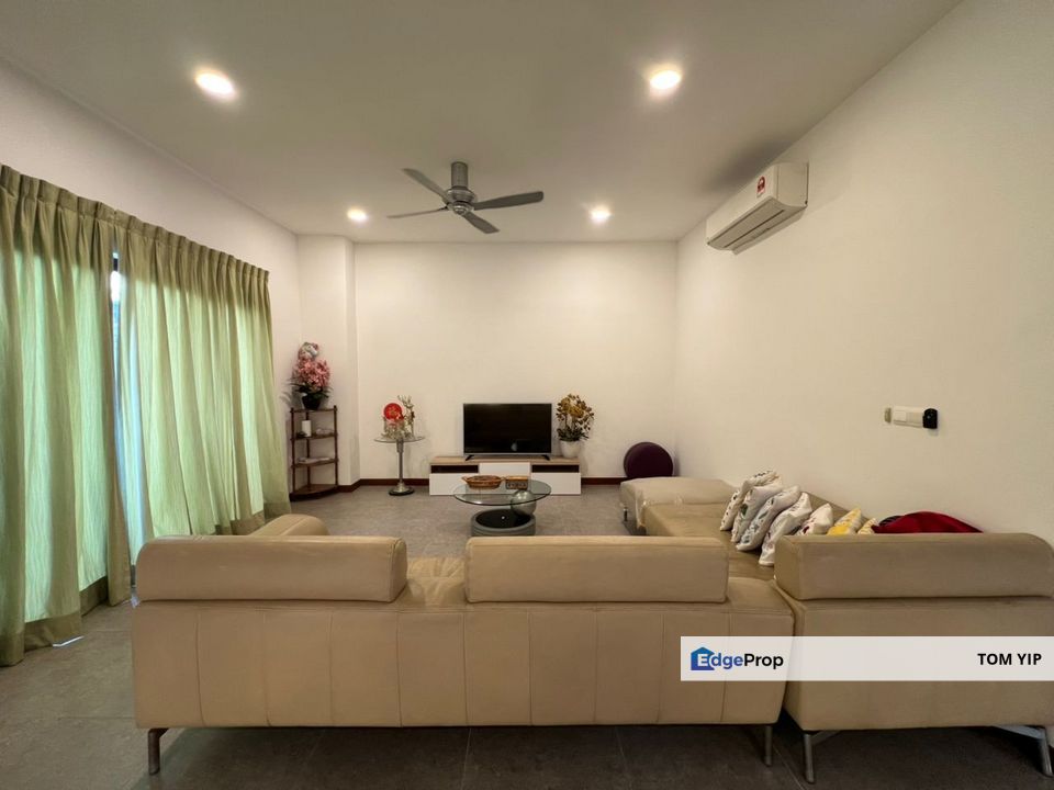 [Partially Furnished] 3 Storey SEMI D End Lot , The Estana , Kota Damansara Seksyen 9, Selangor, Kota Damansara