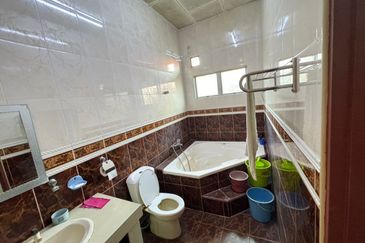 Kampung Dato Lee Kim Sai