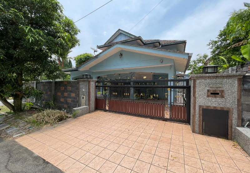 Seksyen 6, Bandar Country Homes