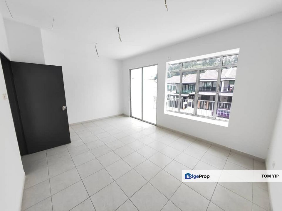 CHEAPEST unit 2sty Terrace, Scientex, Kota Emerald, Rawang, Selangor, Rawang