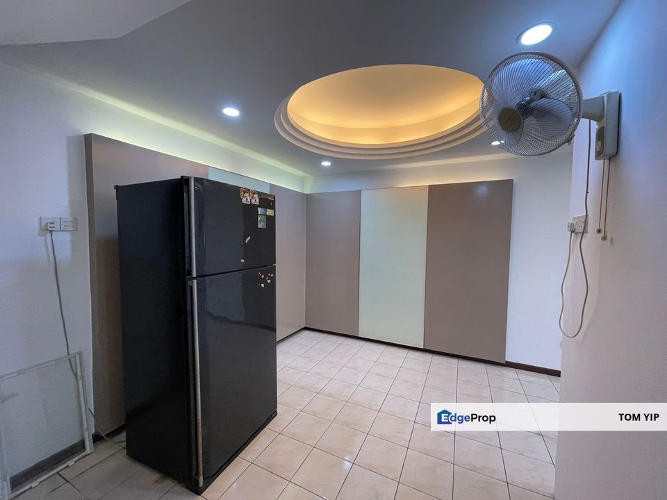 RENOVATED & CHEAP, 3sty Terrace Subang Impian , Uranus U5, Subang Bestari, Selangor, Subang