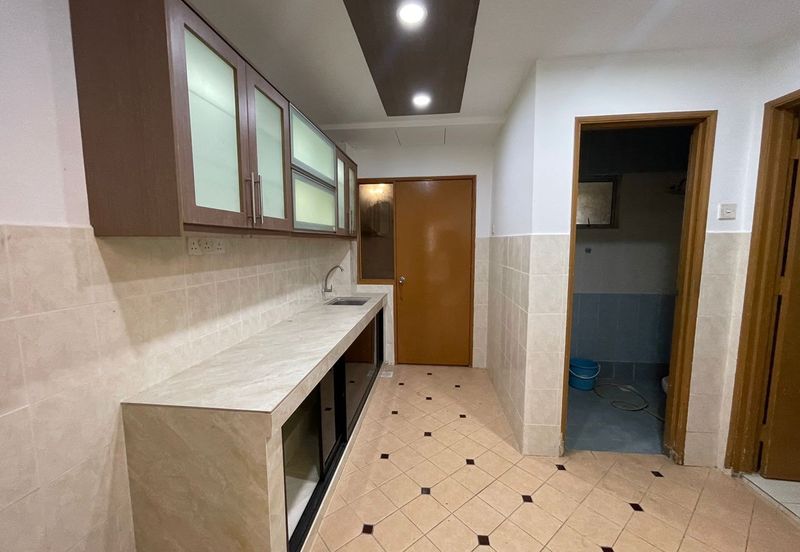 Jalan Uranus U5/128D