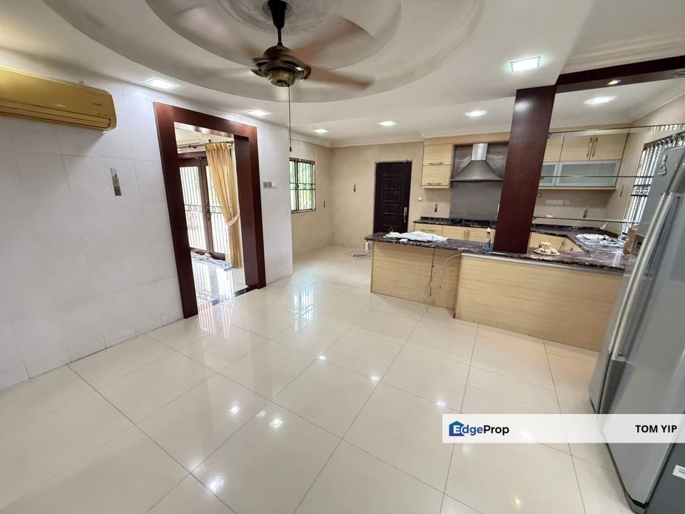 (CORNER LOT) 3sty Terrace Seksyen U5 Uranus, Subang Bestari, Shah Alam, Selangor, Subang