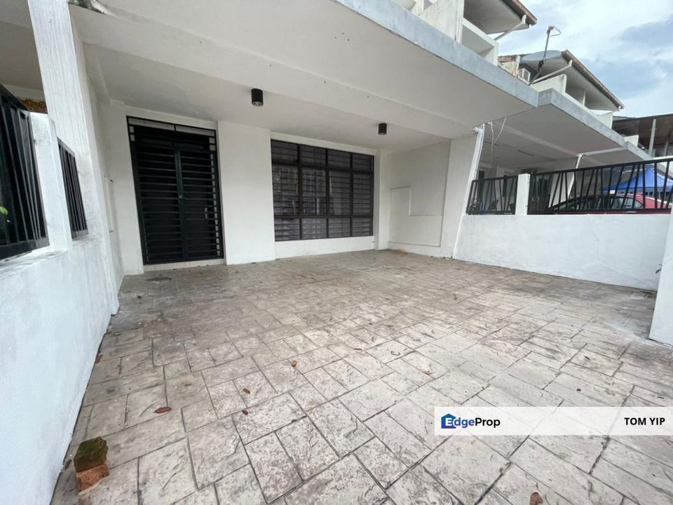 [Facing empty] 2 Sty Terrace M Residence 1 Bandar Tasik Puteri Rawang, Selangor, Rawang