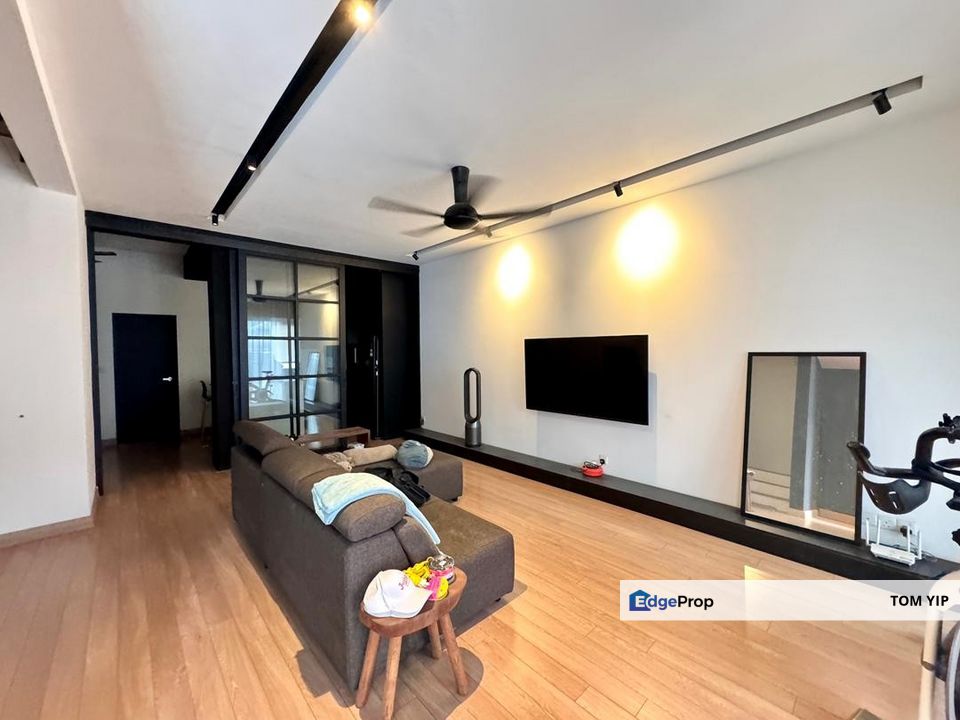 [RENOVATED] 2 Storey Terrace Garland Kota Emerald Rawang, Selangor, Rawang