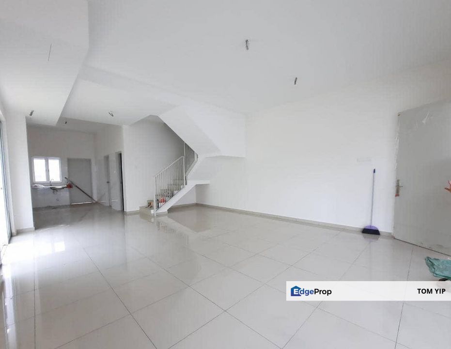 (2100sf) 2 Sty Terraced End Lot. Acacia Park. Bandar Tasik Puteri. Rawang, Selangor, Rawang