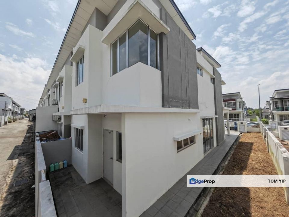 (2100sf) 2 Sty Terraced End Lot. Acacia Park. Bandar Tasik Puteri. Rawang, Selangor, Rawang