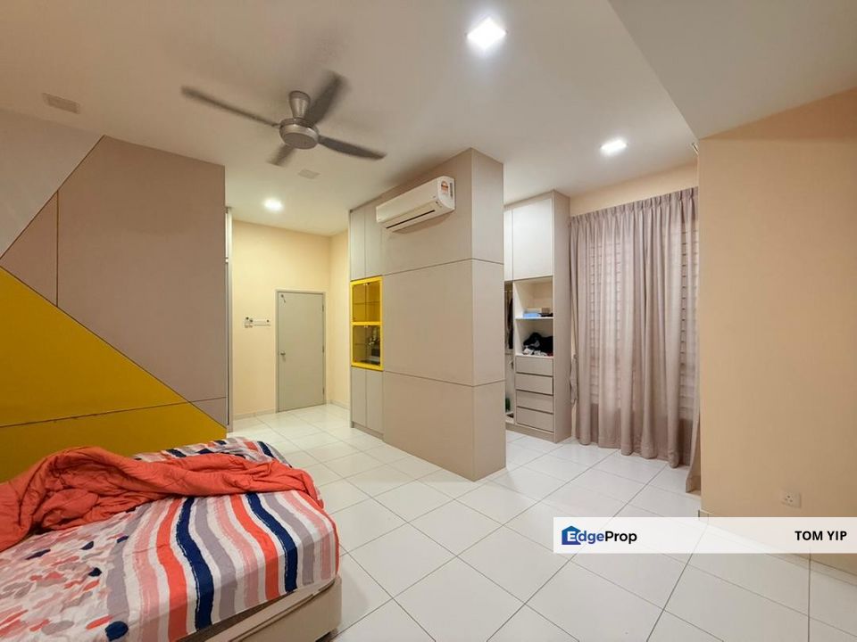 (RENO+FURNISHED) 2sty End Lot House Acacia Park 3 Bandar Tasik Puteri Rawang, Selangor, Rawang