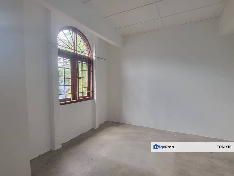(Cheap) 2sty Terraced Jalan Mawar Taman Puchong Perdana Puchong, Selangor, Puchong