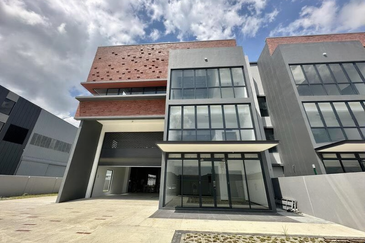 Elmina Business Park